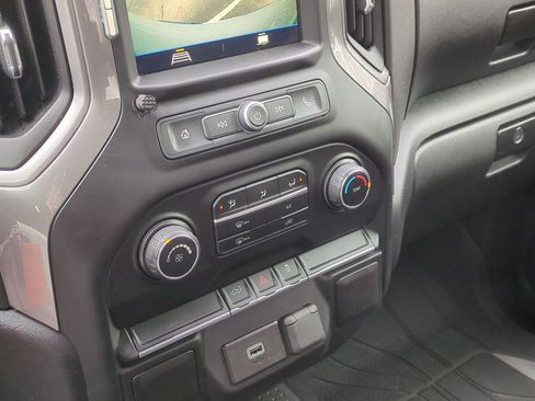 Used 2019 Chevrolet Silverado 1500 Custom w/ Custom Value Package image 21