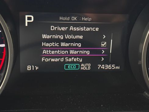 Used 2024 Kia Carnival LX FWD image 22