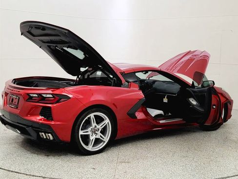 Used 2025 Chevrolet Corvette Stingray Coupe w/ 1LT image 12