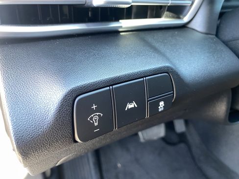 Certified 2023 Hyundai Elantra SEL w/ Convenience Package FWD image 19