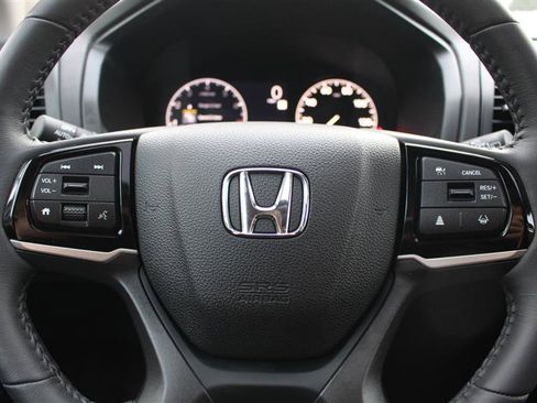 Used 2025 Honda Odyssey EX-L image 17