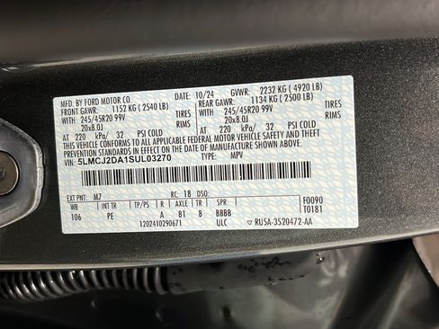 Used 2025 Lincoln Corsair Reserve AWD/4WD image 28