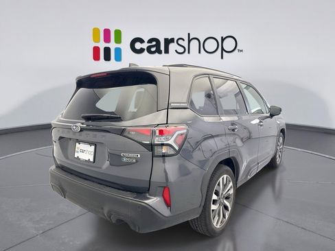 Used 2025 Subaru Forester Touring AWD/4WD image 5