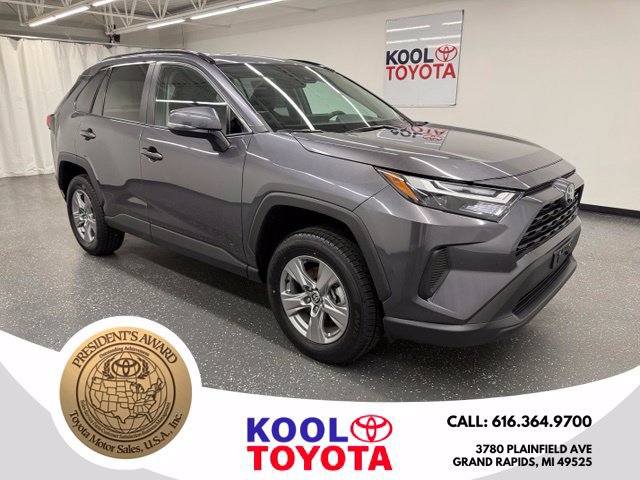 Certified 2025 Toyota RAV4 XLE AWD/4WD image 1