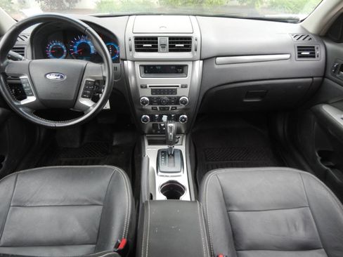 Used 2011 Ford Fusion SEL FWD image 2