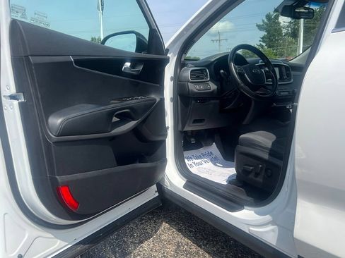 Used 2020 Kia Sorento S AWD/4WD image 10