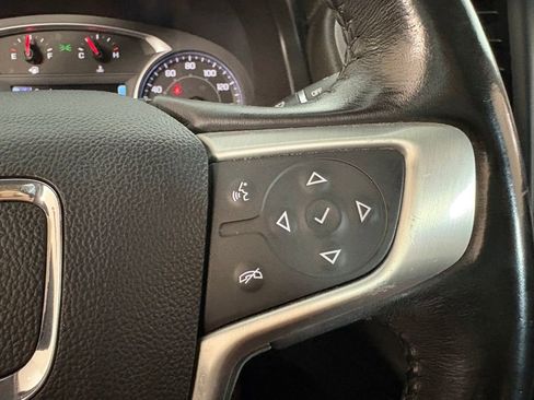 Used 2019 GMC Acadia SLT FWD image 25