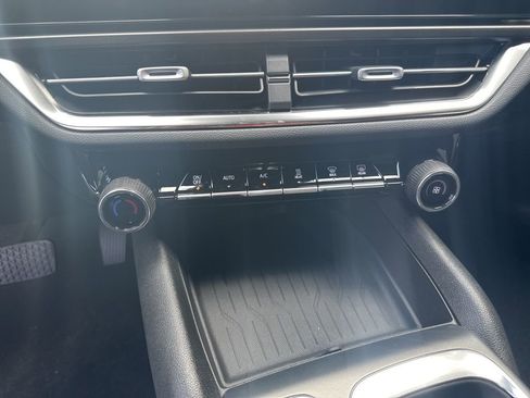 New 2026 Chevrolet Equinox EV LT image 12