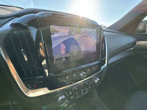 Used 2024 Chevrolet Traverse LT image 15