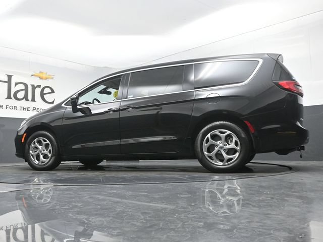 Used 2024 Chrysler Pacifica Limited AWD/4WD image 59