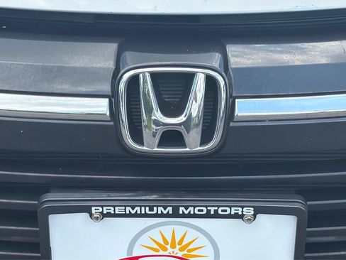 Used 2018 Honda HR-V LX image 25