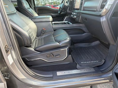 Used 2024 Ford F250 Platinum w/ FX4 Off-Road Package image 13