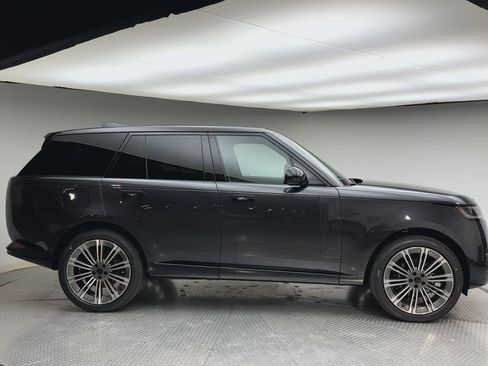 New 2026 Land Rover Range Rover SE AWD/4WD image 9