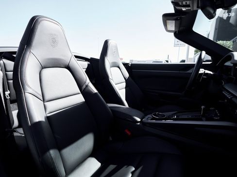 Used 2024 Porsche 911 Carrera 4S image 34