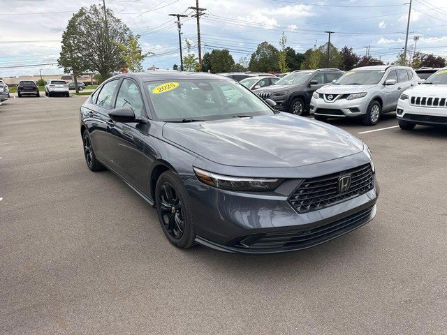 Used 2025 Honda Accord SE image 6