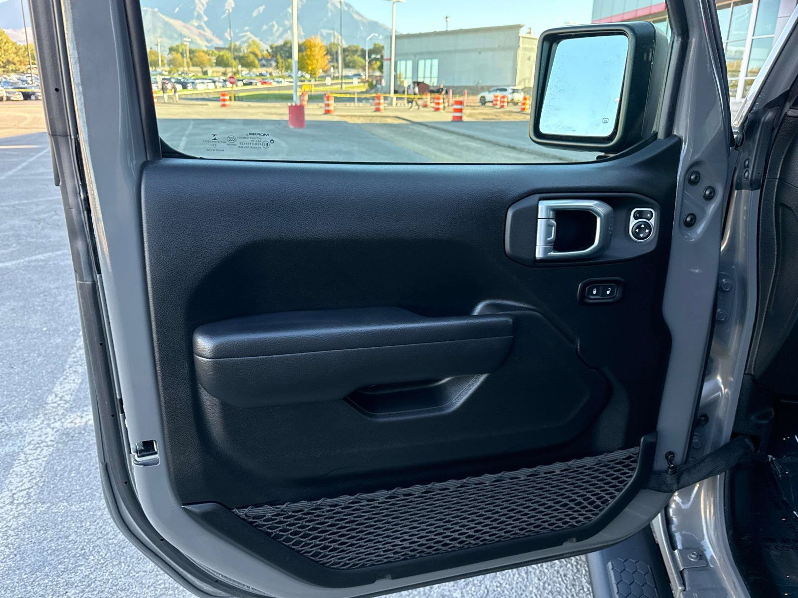Used 2021 Jeep Wrangler Sport AWD/4WD image 12