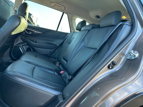Used 2022 Subaru Outback Limited image 16