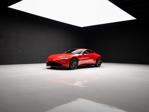 Used 2023 Aston Martin V8 Vantage Coupe RWD image 72