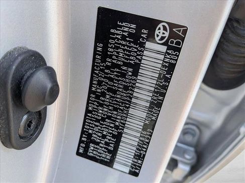 Used 2015 Toyota Corolla LE image 23