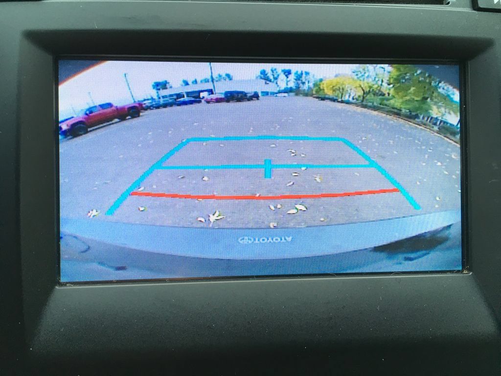 Used 2017 Toyota Camry LE FWD image 10