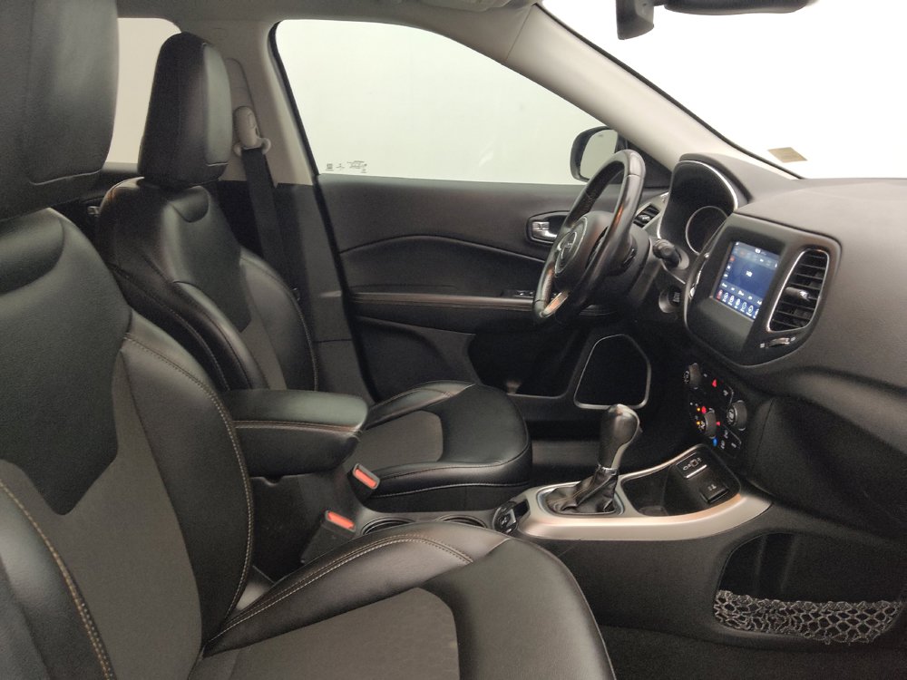 Used 2019 Jeep Compass Latitude w/ Popular Equipment Group FWD image 21