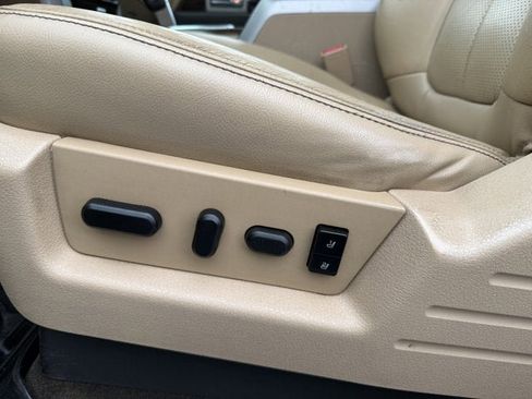 Used 2013 Ford F150 Lariat w/ Luxury Equipment Group image 13