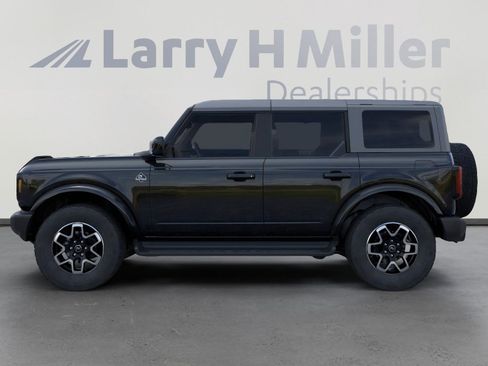 New 2025 Ford Bronco Outer Banks image 3