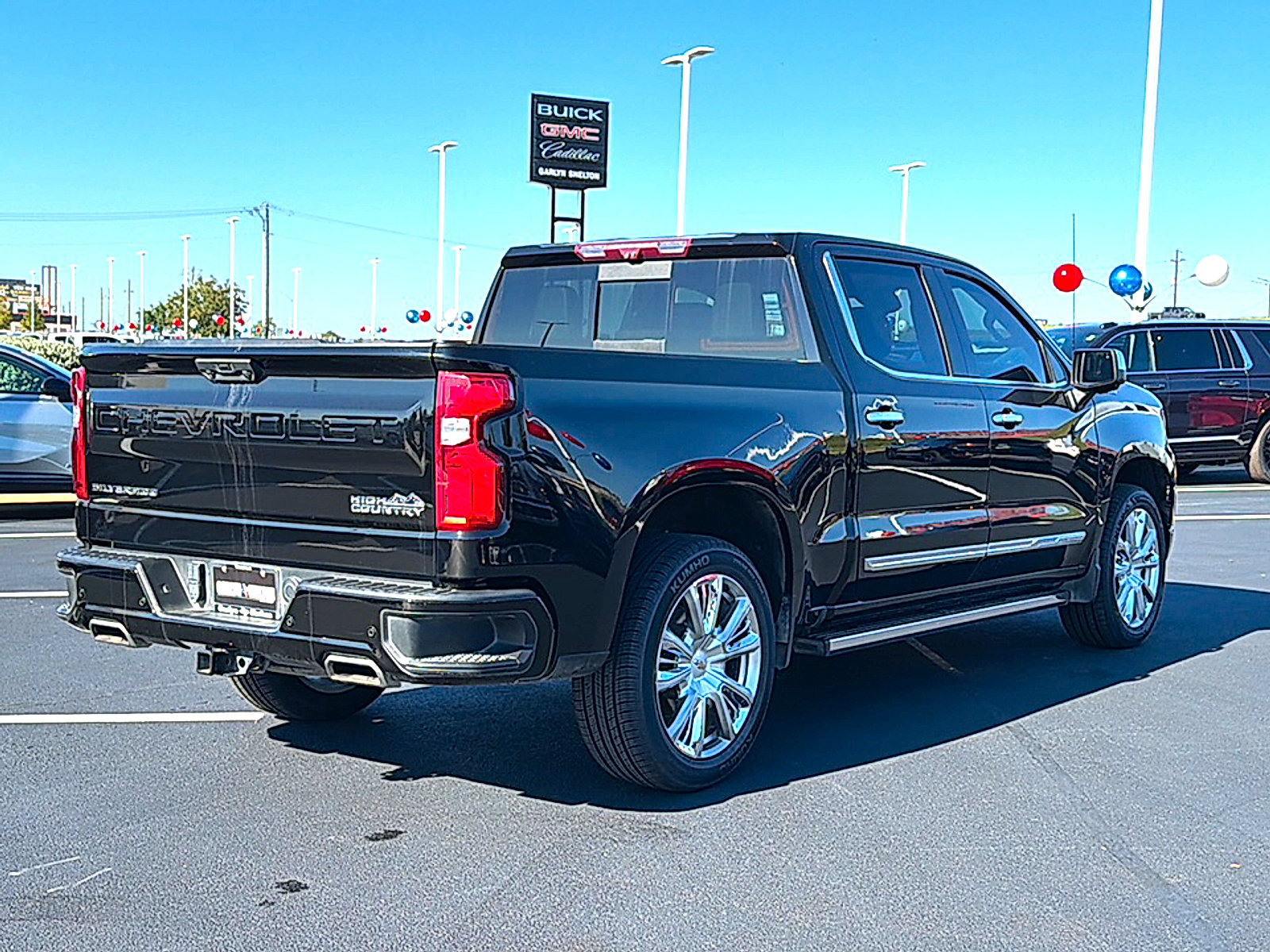 Used 2023 Chevrolet Silverado 1500 High Country w/ High Country Premium Package AWD/4WD image 8