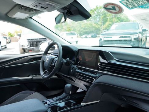 Used 2025 Toyota Camry LE FWD image 34