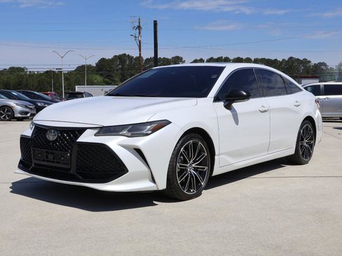 Used 2019 Toyota Avalon Touring FWD image 32