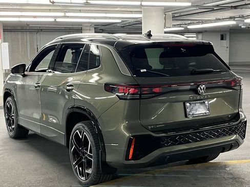 New 2026 Volkswagen Tiguan SEL R-Line image 5