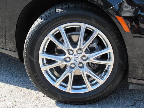 Used 2024 Buick Enclave Essence w/ Experience Buick Package image 7