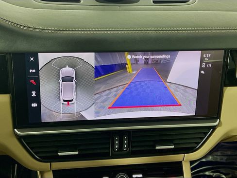 Used 2023 Porsche Cayenne S image 14