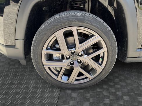 New 2025 Jeep Compass Limited w/ Sun & Sound Group image 14