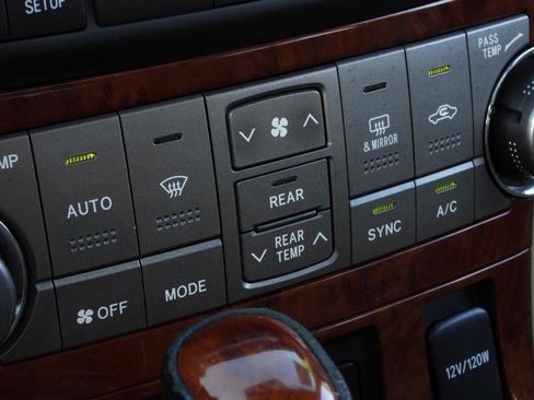 Used 2011 Toyota Highlander Limited w/ Tow Pkg FWD image 50