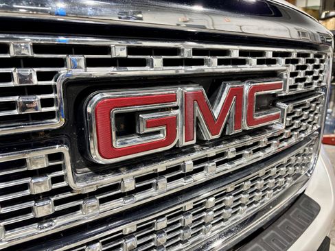 Used 2019 GMC Sierra 2500 Denali w/ Duramax Plus Package image 37