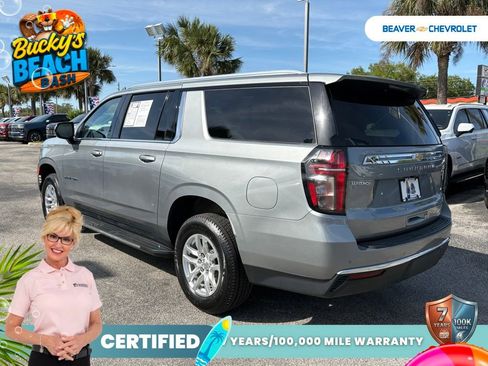 Used 2024 Chevrolet Suburban LT RWD image 5