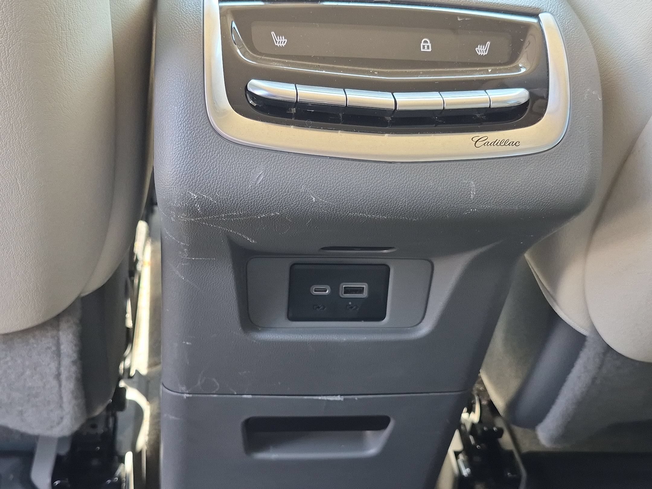 Certified 2023 Cadillac XT6 Premium Luxury w/ LPO, Floor Liner Package AWD/4WD image 33