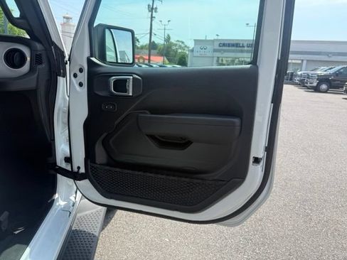 Used 2026 Jeep Wrangler Sport AWD/4WD image 32