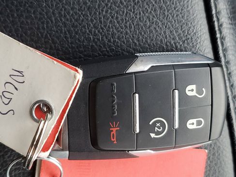 Used 2024 RAM 2500 Big Horn w/ Safety Group image 19