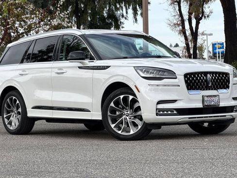 Certified 2022 Lincoln Aviator Grand Touring w/ Elements Package Plus image 2