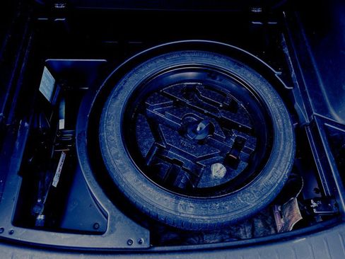 Used 2019 Chevrolet Blazer LT w/ Sun and Wheels Package image 22