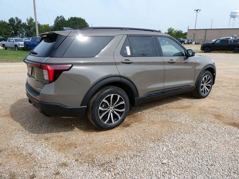 New 2026 Ford Explorer ST-Line AWD/4WD image 6