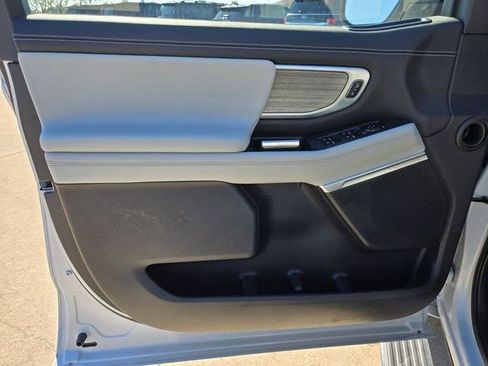 Used 2025 Ford Expedition Max Platinum image 14