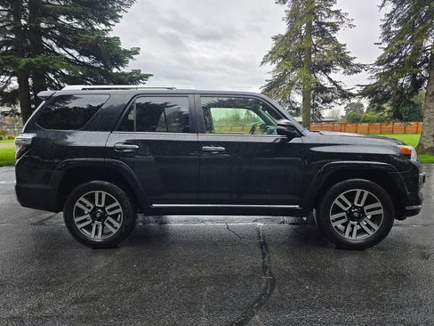 Used 2015 Toyota 4Runner Limited image 6