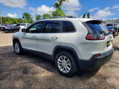 Used 2019 Jeep Cherokee Latitude w/ Popular Appearance Group FWD image 6
