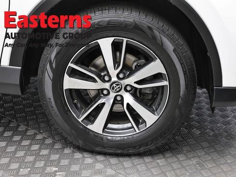 Used 2018 Toyota RAV4 XLE AWD/4WD image 33