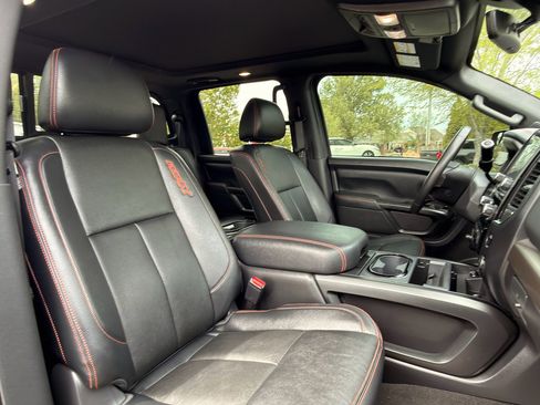 Used 2023 Nissan Titan PRO-4X w/ Pro-4x Convenience Package image 13