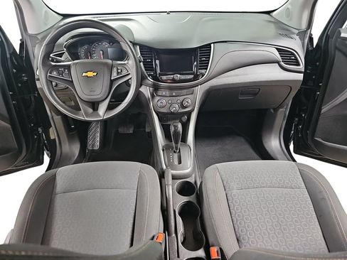 Used 2020 Chevrolet Trax LS w/ Tint and Cruise Package FWD image 11