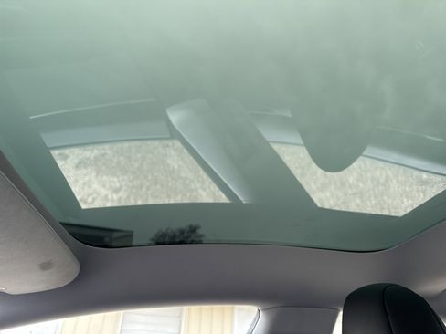 Used 2024 Tesla Model 3 Standard Range image 2